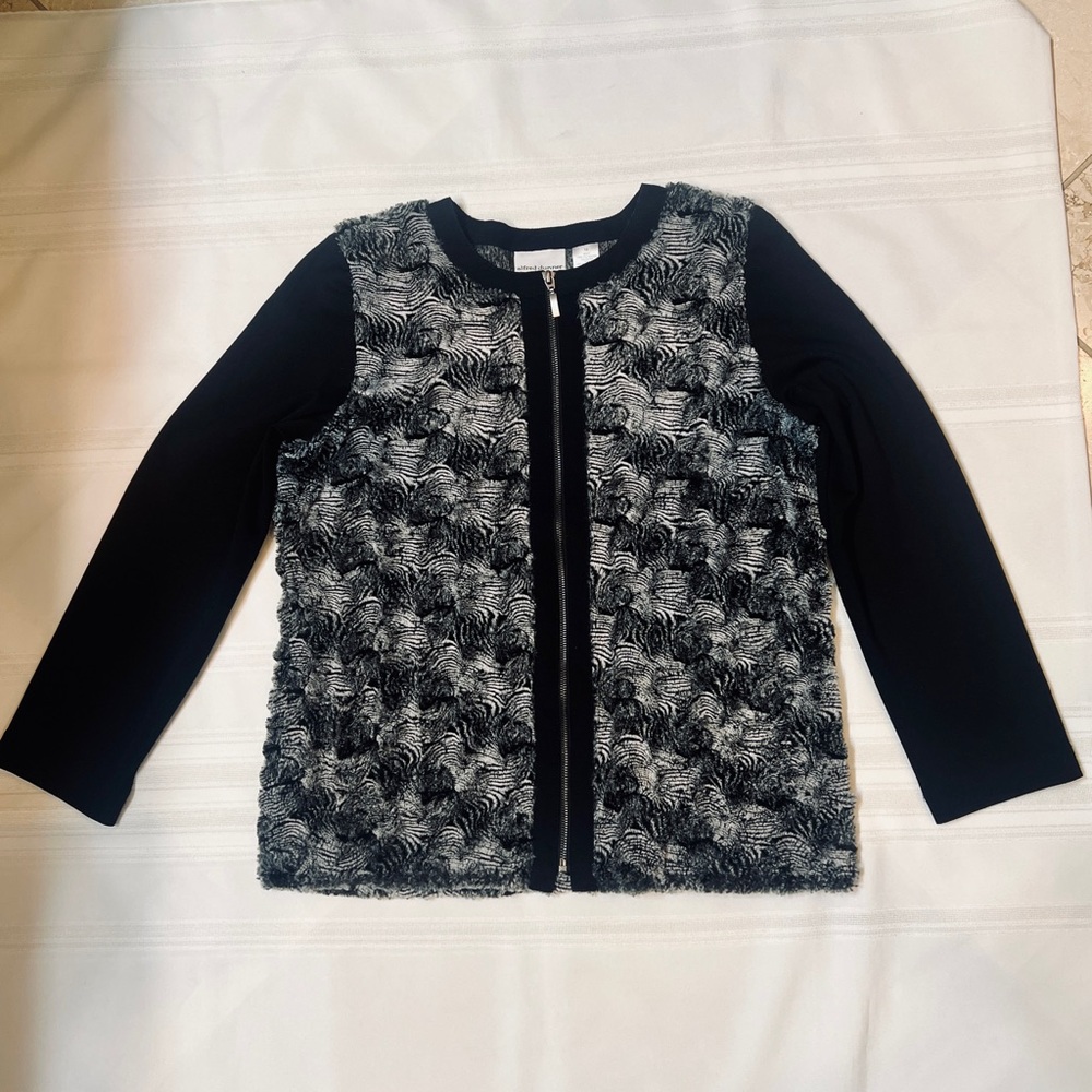 Alfred Dunner Faux Chinchilla Fur Full‎ Zip
Cardigan Sweater Jacket Sz 10 EUC - Picture 4 of 11